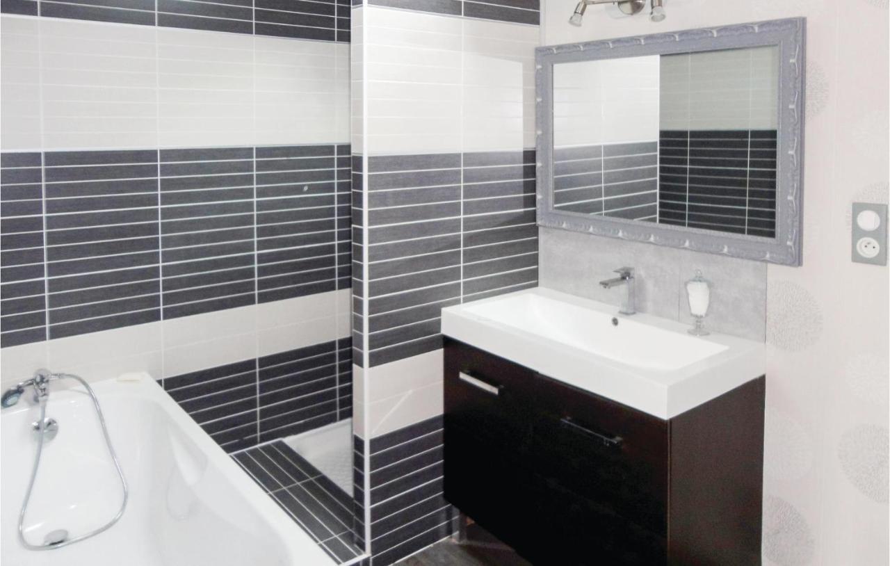 Awesome Apartment In Sauvian With Wifi المظهر الخارجي الصورة